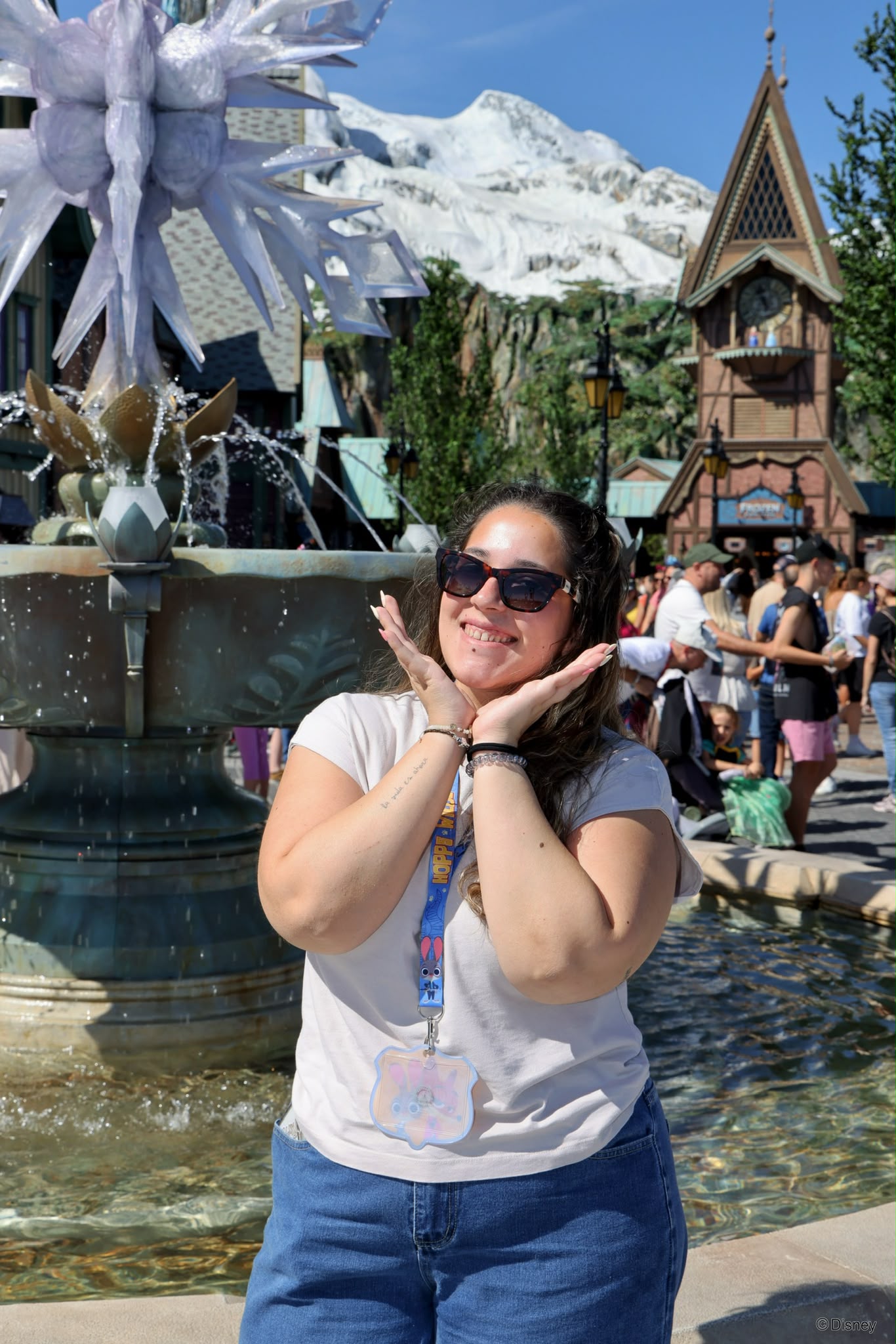 Tere disfrutando de Arendelle en Disneyland Paris
